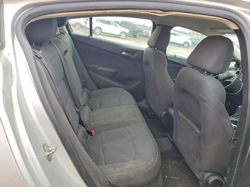 Photo 10 from auction – 2018 CHEVROLET CRUZE with VIN 3G1BE6SM9JS638344