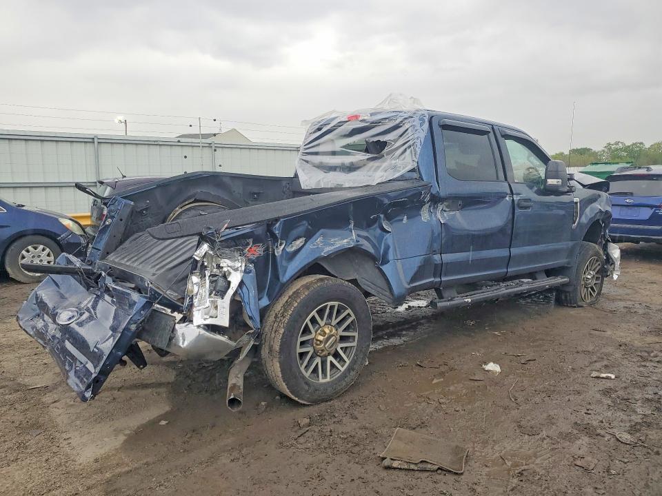 صورة رقم 3 من المزاد - 2017 FORD F250 مع VIN 1FT7W2B64HEE38884