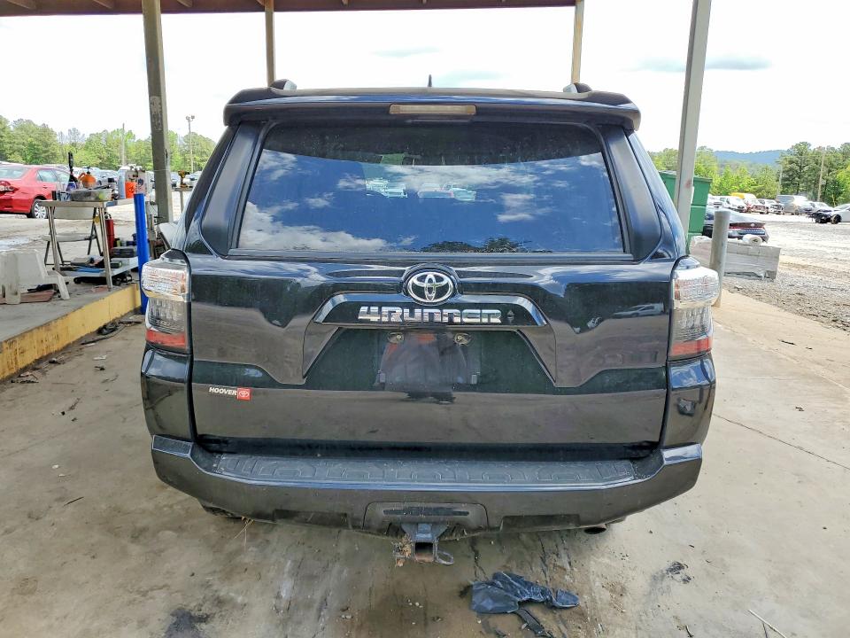 Photo 6 from auction – 2023 TOYOTA 4RUNNER with VIN JTEEU5JR6P5302258