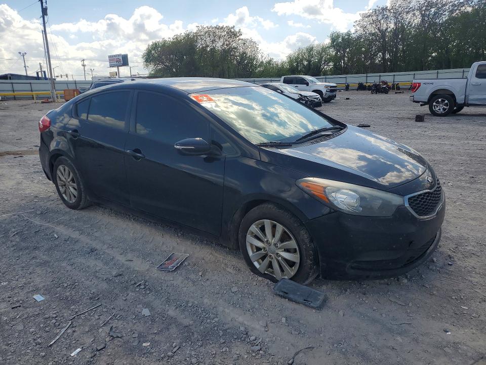Photo 4 from auction – 2016 KIA FORTE with VIN KNAFX4A6XG5483751