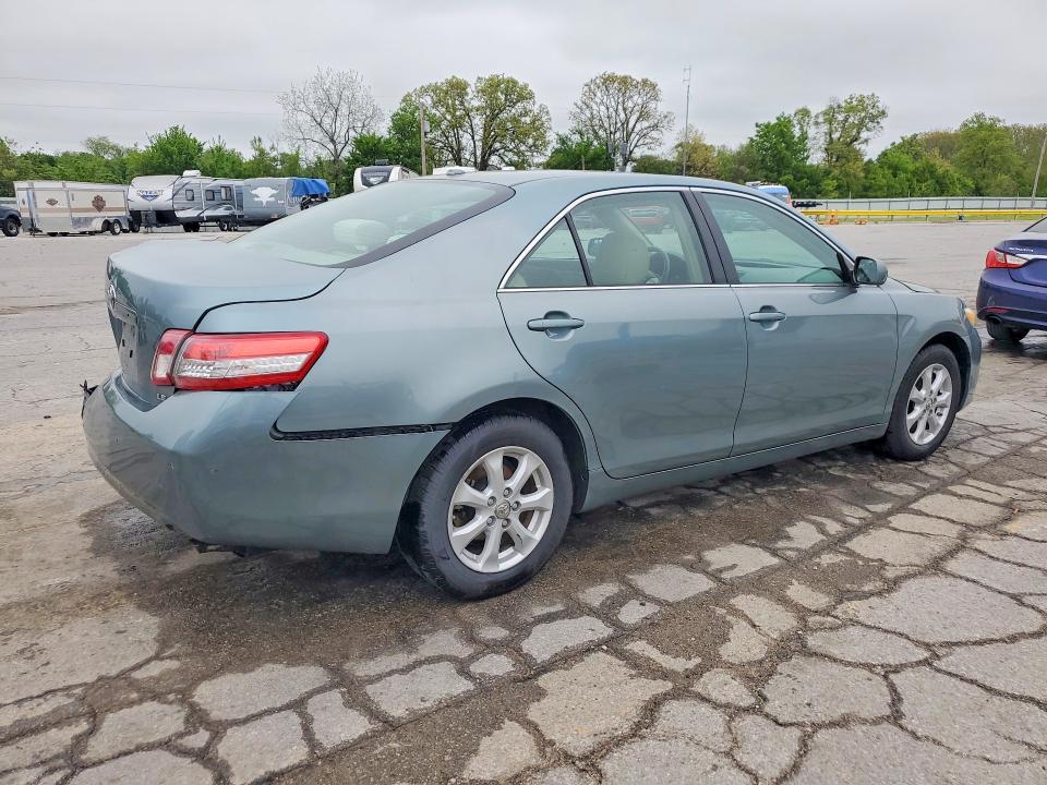 Photo 3 from auction – 2011 TOYOTA CAMRY with VIN 4T4BF3EK2BR148439
