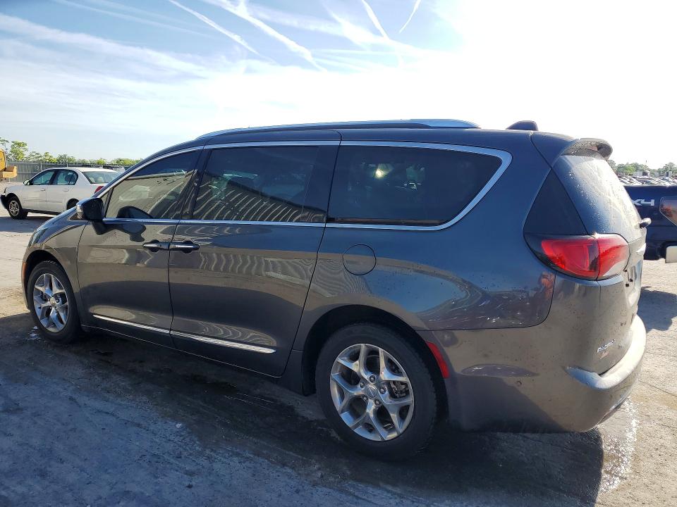 Photo 2 from auction – 2018 CHRYSLER PACIFICA with VIN 2C4RC1GG0JR122551