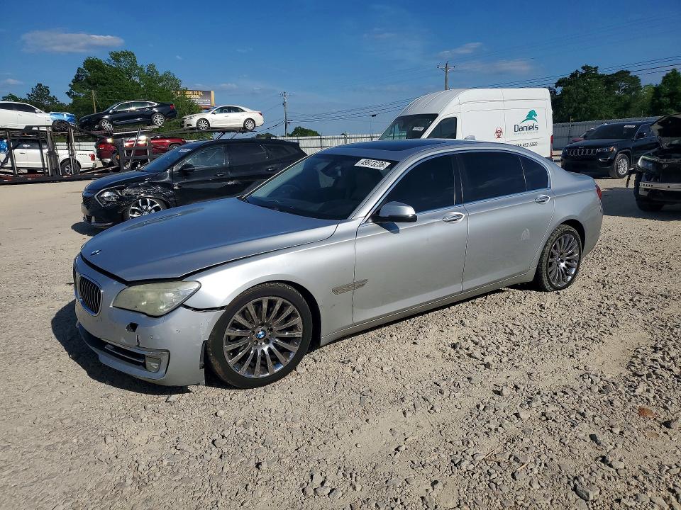 BMW 740 2013 with VIN WBAYE4C5XDDW22992 - Photo from auction
