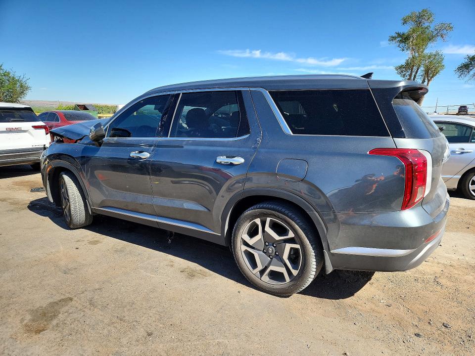Photo 2 from auction – 2023 HYUNDAI PALISADE with VIN KM8R4DGE3PU577155