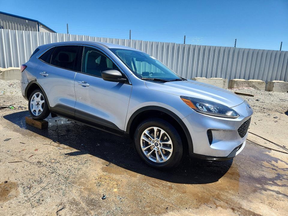 Photo 4 from auction – 2022 FORD ESCAPE with VIN 1FMCU9G63NUB22962
