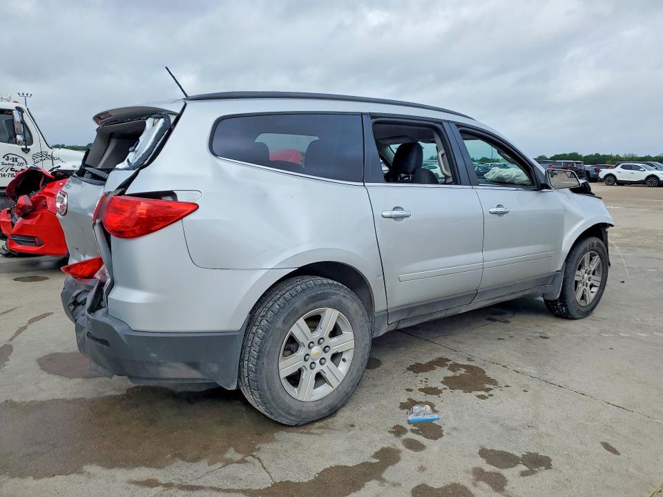 Photo 3 from auction – 2011 CHEVROLET TRAVERSE with VIN 1GNKVGED9BJ132550