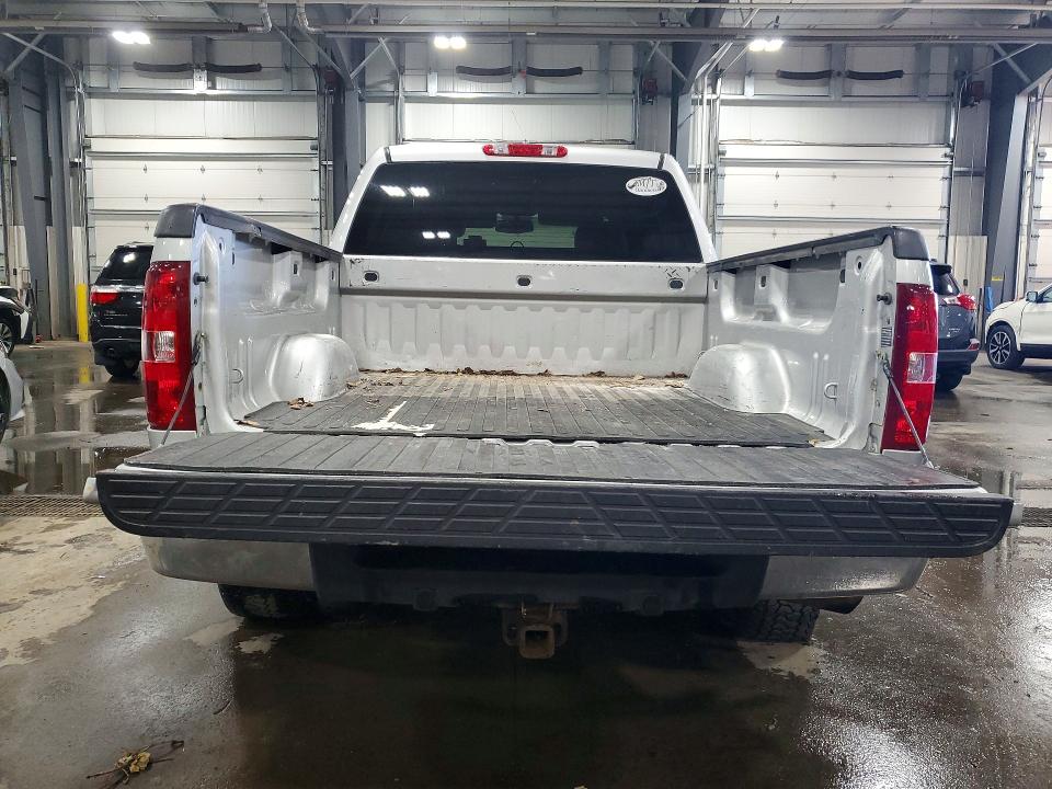 Photo 6 from auction – 2010 CHEVROLET SILVERADO with VIN 3GCRKTE34AG191621
