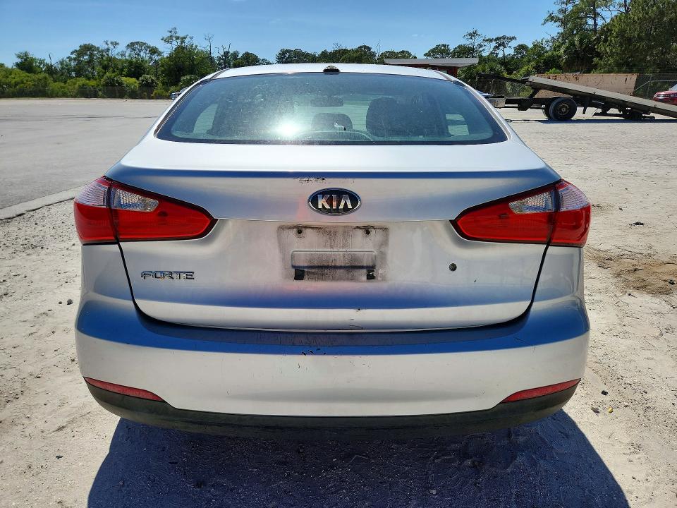 Photo 6 from auction – 2015 KIA FORTE with VIN KNAFK4A68F5343274
