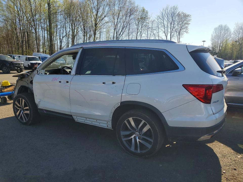 Фото 2 с аукциона – 2017 HONDA PILOT с VIN 5FNYF6H96HB060644
