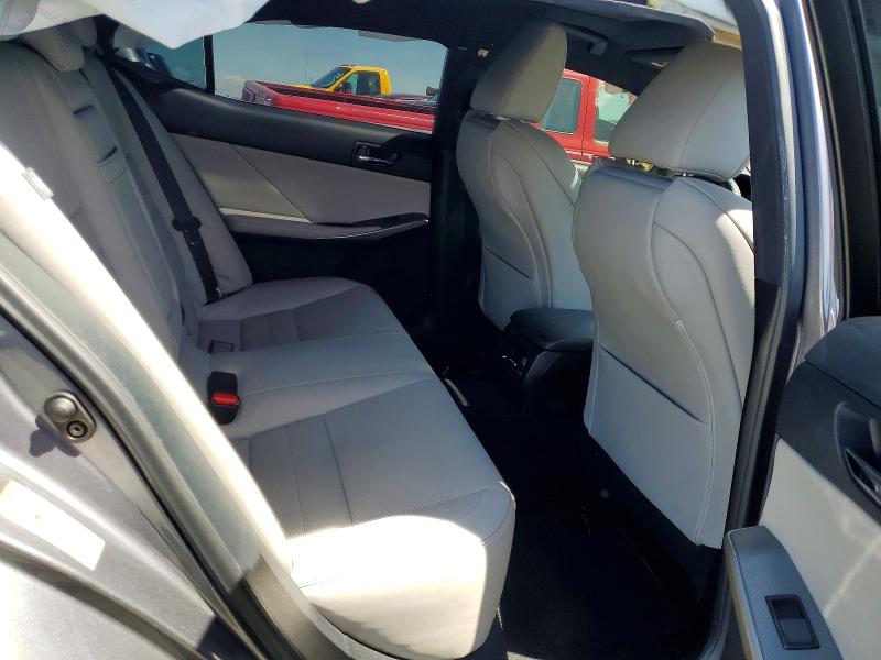 Photo 10 from auction – 2016 LEXUS IS with VIN JTHBE1D24G5028519