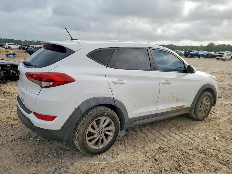 Photo 3 from auction – 2016 HYUNDAI TUCSON with VIN KM8J23A49GU110979