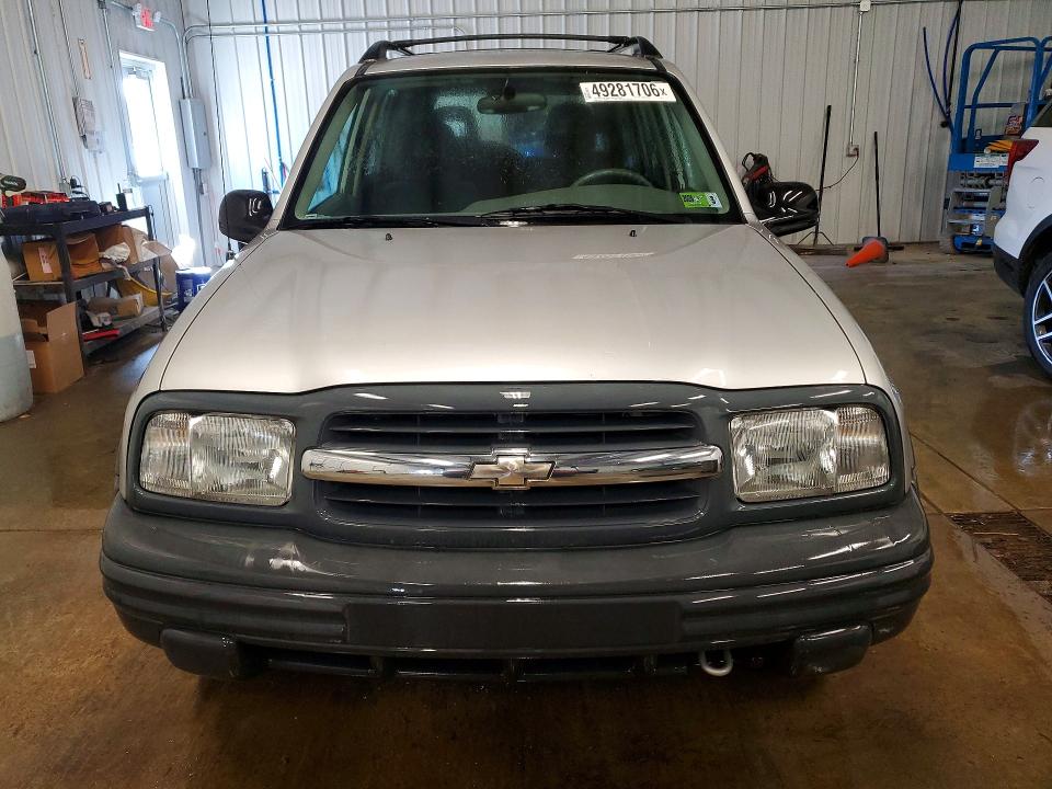 Photo 5 from auction – 2002 CHEVROLET TRACKER with VIN 2CNBJ734926935942