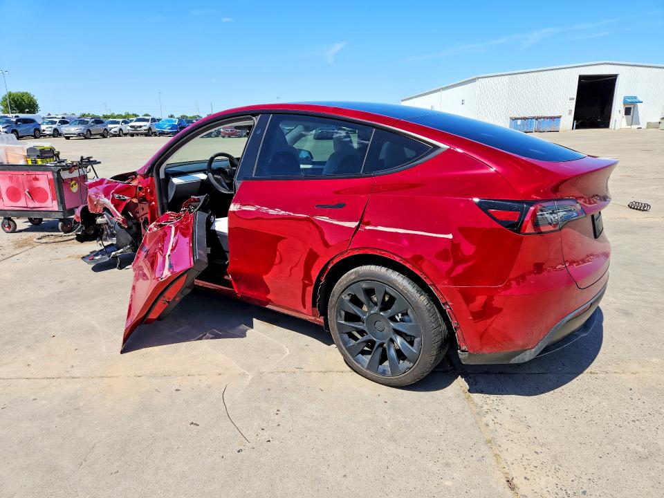 Photo 2 from auction – 2025 TESLA MODEL Y with VIN 7SAYGDED3SF234979