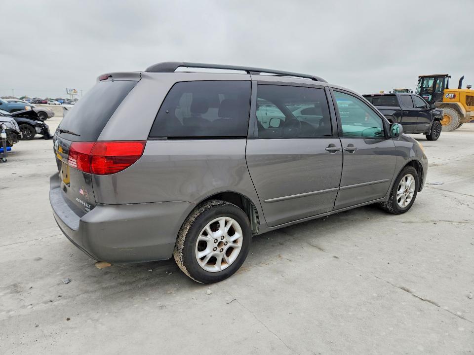 Photo 3 from auction – 2005 TOYOTA SIENNA with VIN 5TDBA22C35S041218