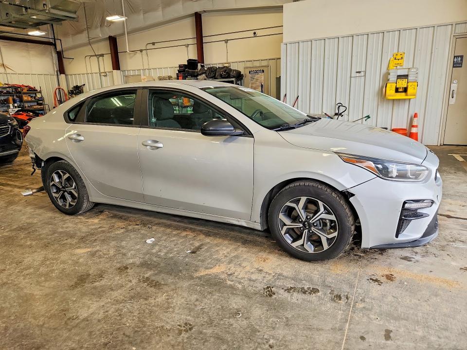 Photo 4 from auction – 2021 KIA FORTE with VIN 3KPF24AD8ME341463