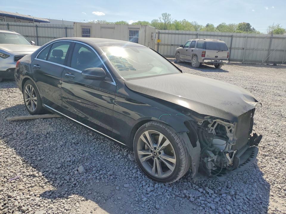 Photo 4 from auction – 2018 MERCEDES-BENZ C with VIN WDDWF4JB3JR337880