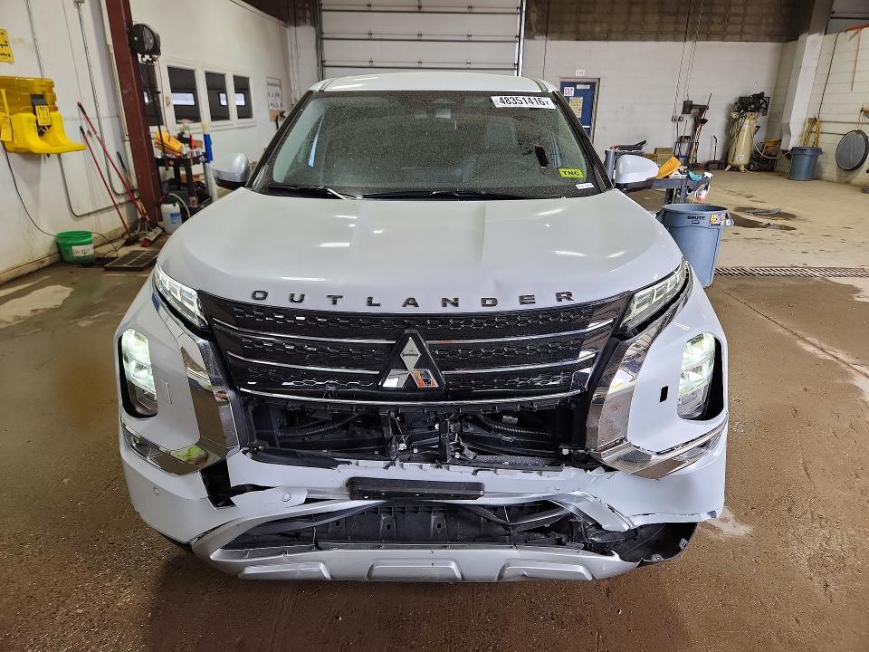 Photo 5 from auction – 2025 MITSUBISHI OUTLANDER with VIN JA4T5VA90SZ042458