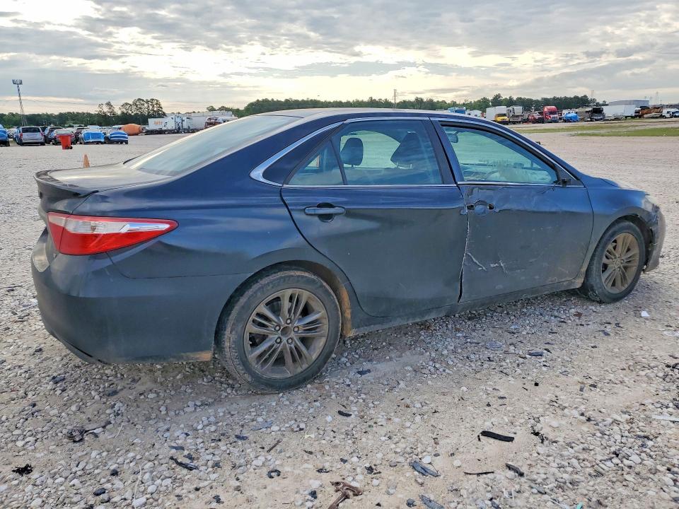 Photo 3 from auction – 2015 TOYOTA CAMRY with VIN 4T1BF1FK3FU032010