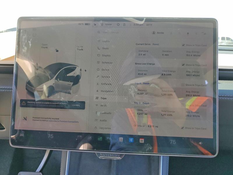 Снимка 9 от търг – 2026 TESLA MODEL Y с VIN 7SAYGDED5TF413834
