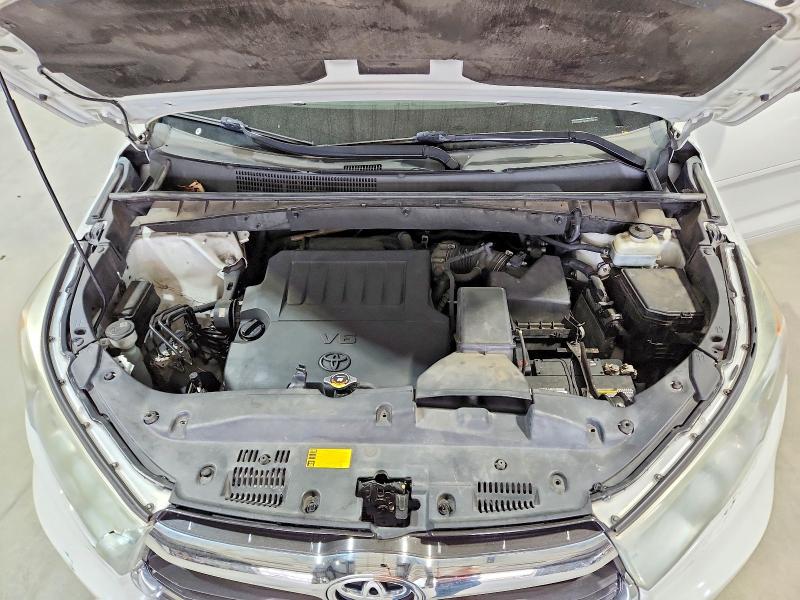 Photo 12 from auction – 2014 TOYOTA HIGHLANDER with VIN 5TDDKRFH2ES032322