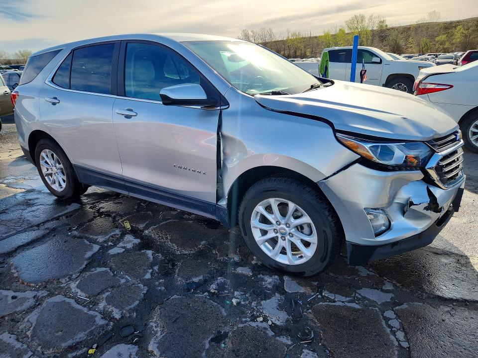 Photo 4 from auction – 2021 CHEVROLET EQUINOX with VIN 3GNAXUEV5MS133757