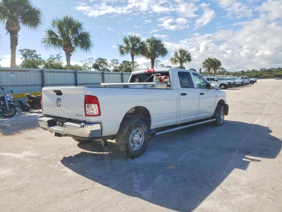 Photo 3 from auction – 2022 RAM 2500 with VIN 3C6UR5HL2NG262180