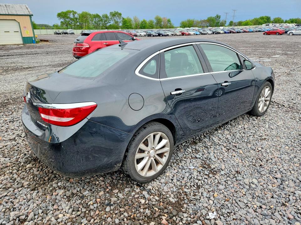 Photo 3 from auction – 2014 BUICK VERANO with VIN 1G4PS5SK6E4137072