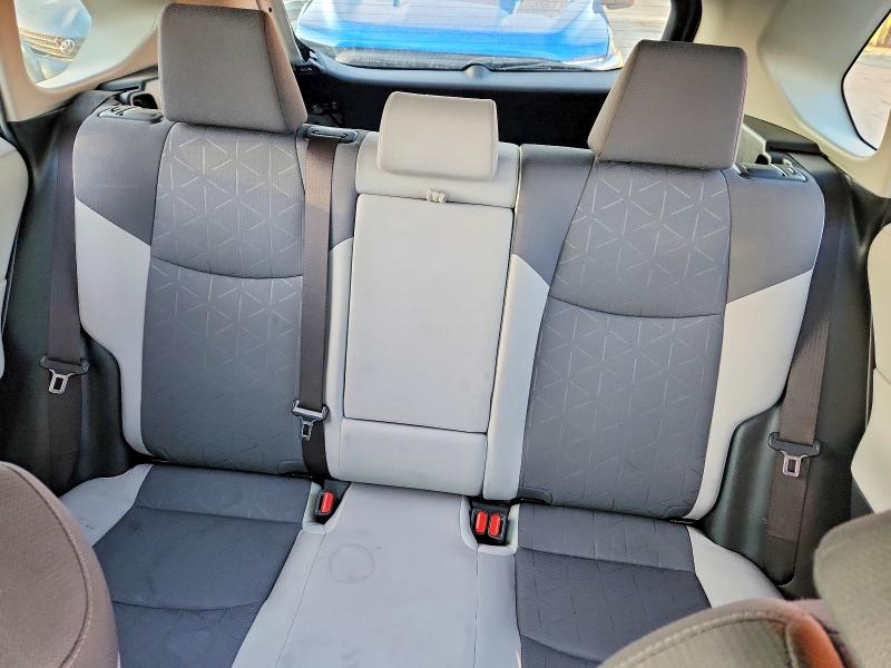 Photo 10 from auction – 2019 TOYOTA RAV4 with VIN JTMP1RFVXKD522231