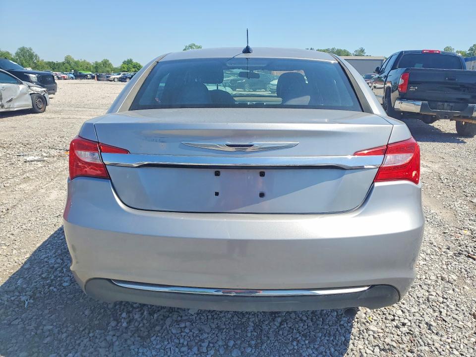 Photo 6 from auction – 2013 CHRYSLER 200 with VIN 1C3CCBBB5DN721748