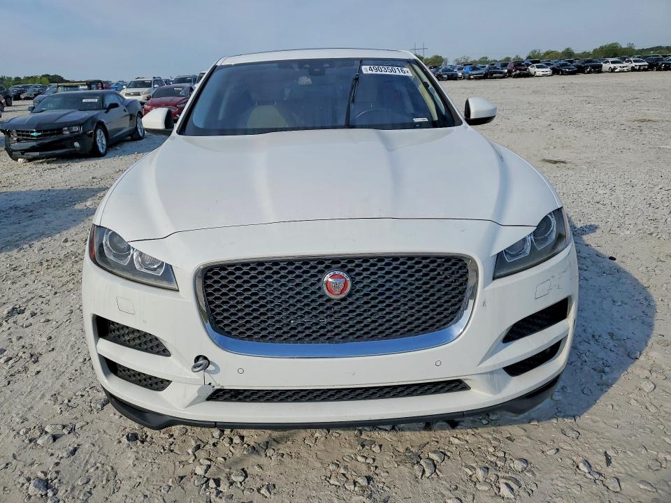 Photo 5 from auction – 2017 JAGUAR F-PACE with VIN SADCJ2BV7HA893129