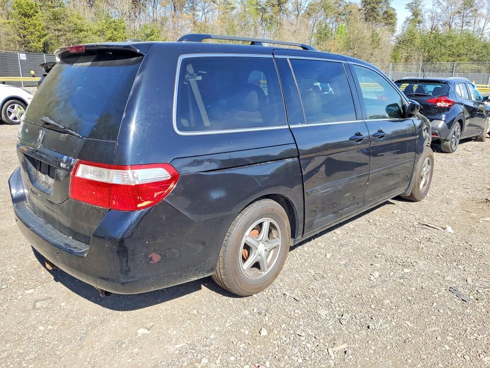 Photo 3 from auction – 2006 HONDA ODYSSEY with VIN 5FNRL38846B080052