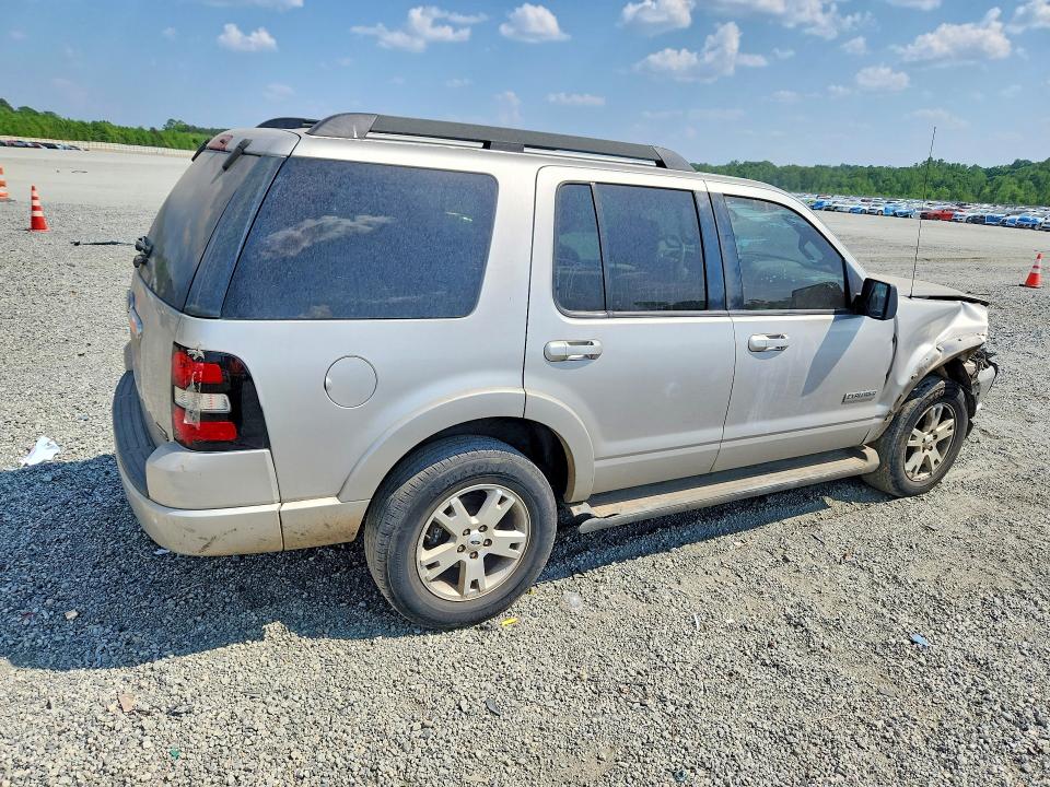 Photo 3 from auction – 2007 FORD EXPLORER with VIN 1FMEU63E87UB81755