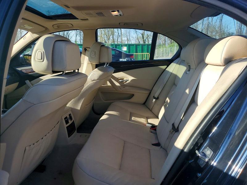Photo 10 from auction – 2010 BMW 528 with VIN WBANU5C59AC364249