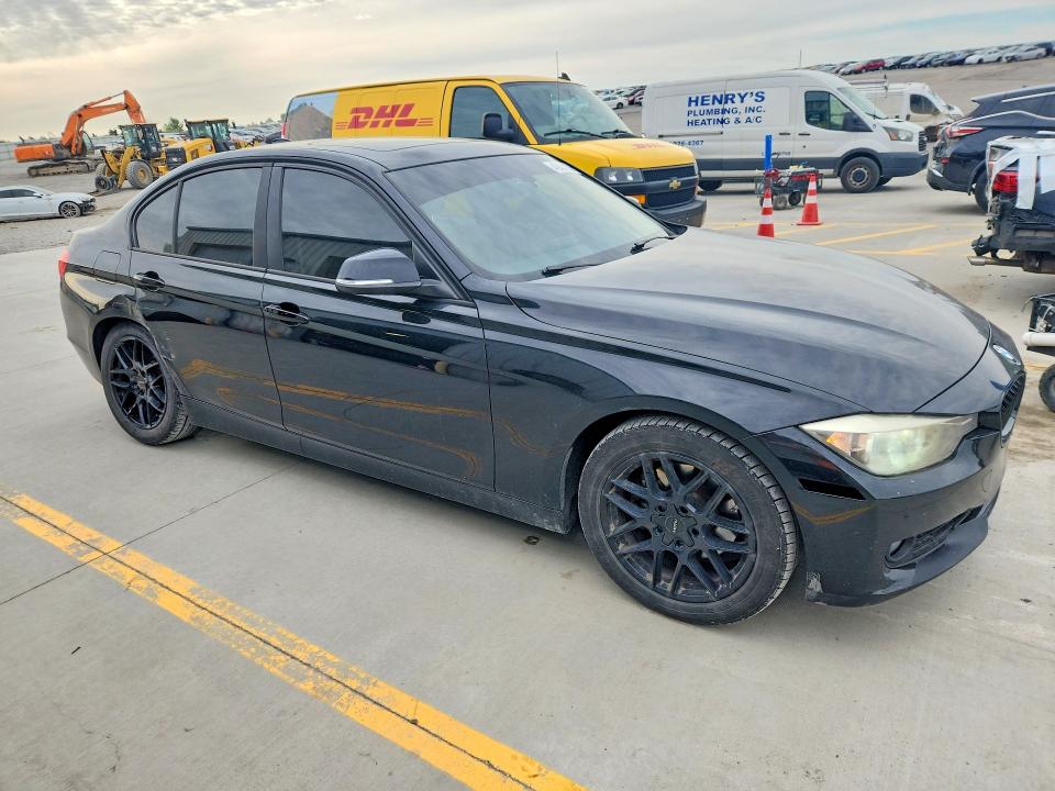 Photo 4 from auction – 2014 BMW 320 with VIN WBA3C3C54EF983439