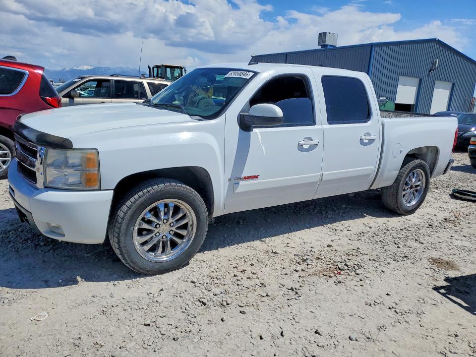 CHEVROLET SILVERADO 2007 with VIN 2GCFC13YX71731882 - Photo from auction