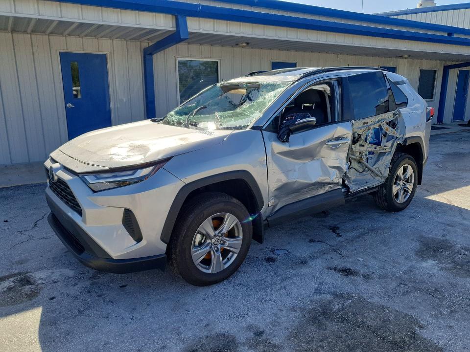 TOYOTA RAV4 2024 with VIN 2T3W1RFV0RC295836 - Photo from auction