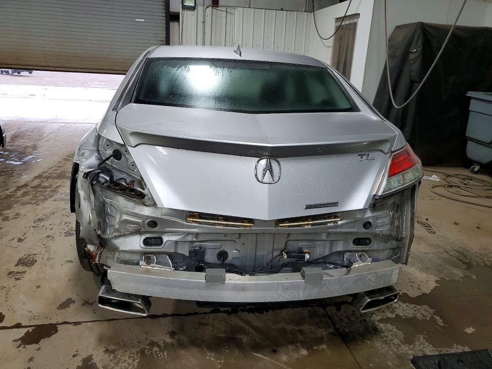 Photo 6 from auction – 2014 ACURA TL with VIN 19UUA8F33EA002682
