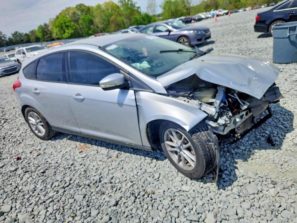 Photo 4 from auction – 2017 FORD FOCUS with VIN 1FADP3K24HL216222