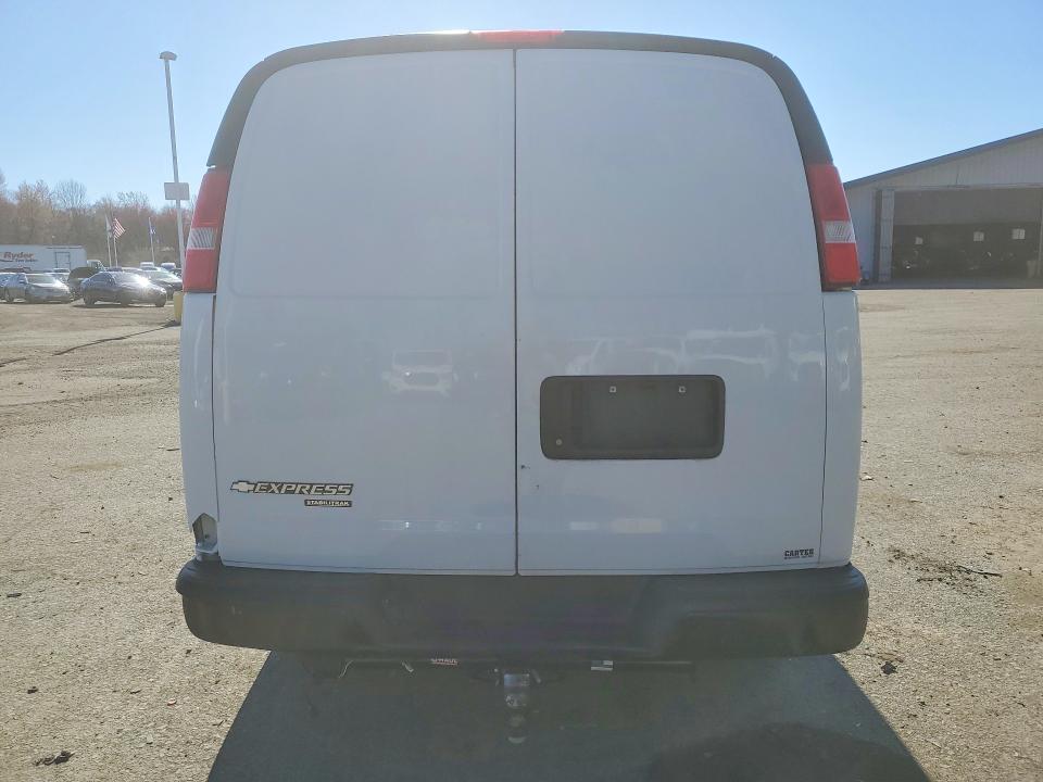 Photo 6 from auction – 2016 CHEVROLET EXPRESS G2500 with VIN 1GCWGAFF1G1255753