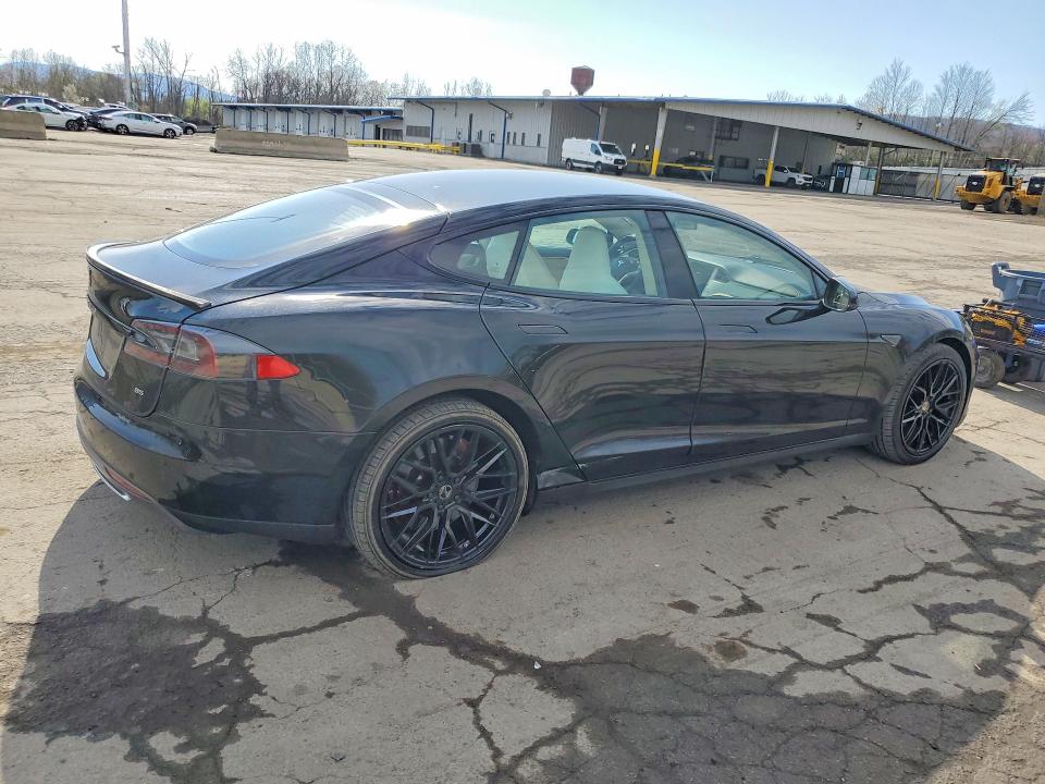Photo 3 from auction – 2014 TESLA MODEL S with VIN 5YJSA1H13EFP51188