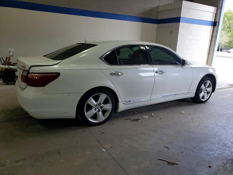 Photo 3 from auction – 2011 LEXUS LS 460 with VIN JTHBL5EF5B5107639