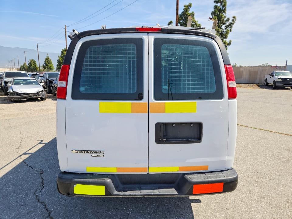 Photo 6 from auction – 2016 CHEVROLET EXPRESS 25 with VIN 1GCWGAFF0G1234473