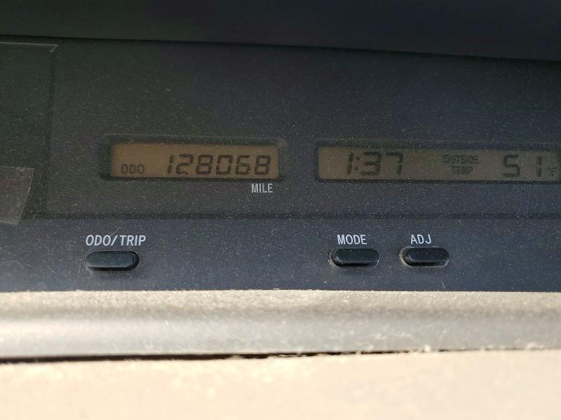 Photo 9 from auction – 2002 TOYOTA AVALON with VIN 4T1BF28B82U224195
