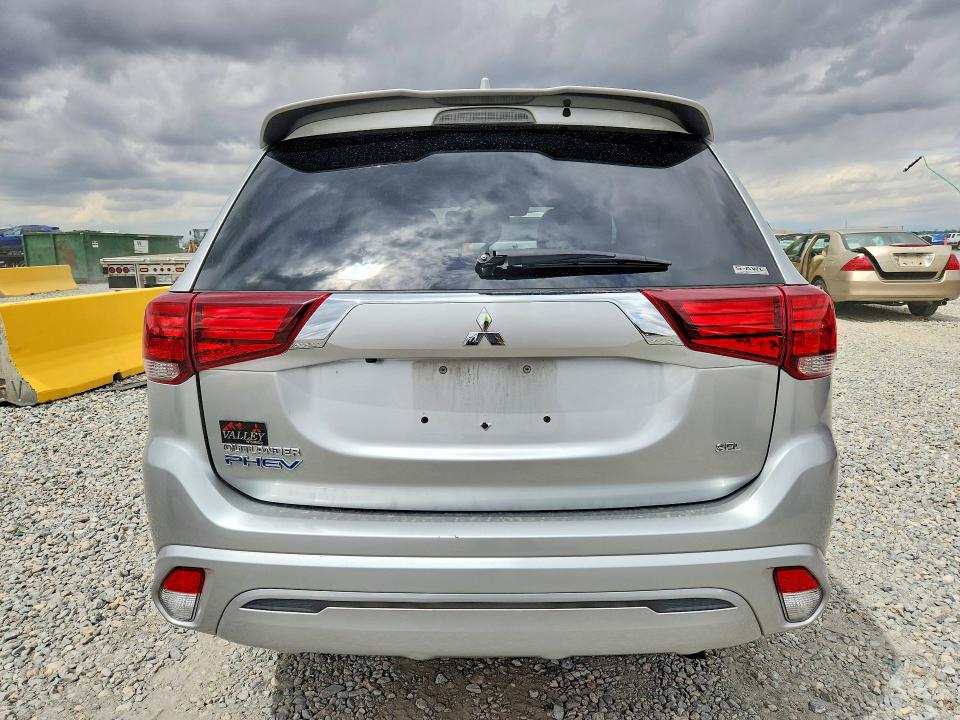Photo 6 from auction – 2022 MITSUBISHI OUTLANDER with VIN JA4J2VA70NZ057058