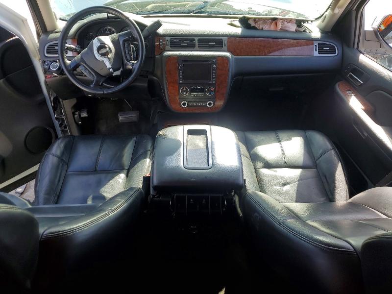Photo 8 from auction – 2008 CHEVROLET TAHOE with VIN 1GNFC13098R240276