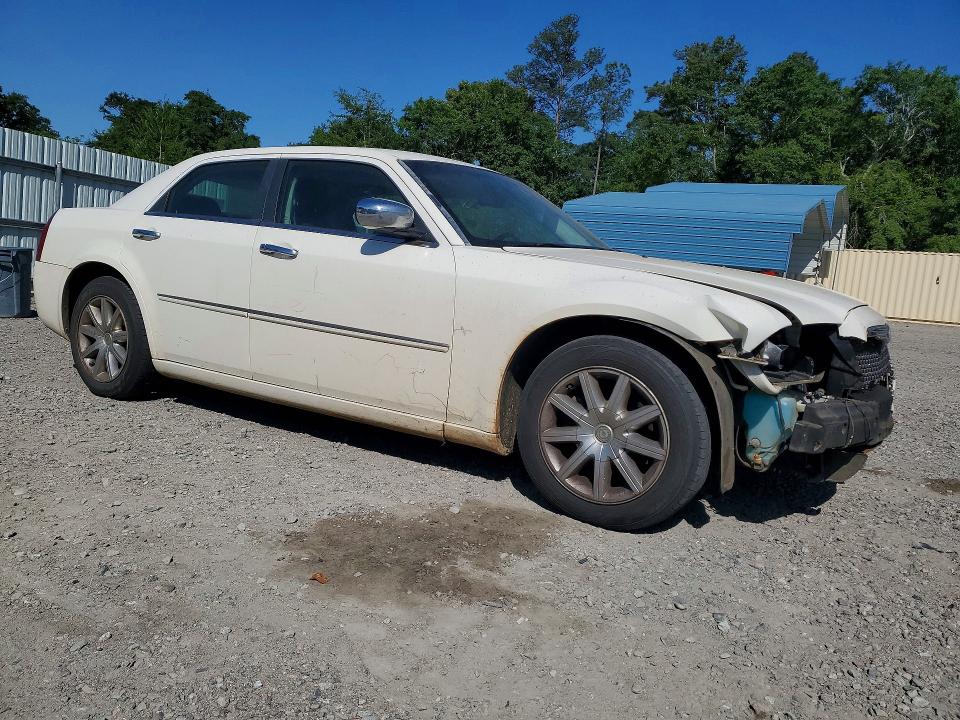 Photo 4 from auction – 2009 CHRYSLER 300 with VIN 2C3KA33V79H601739