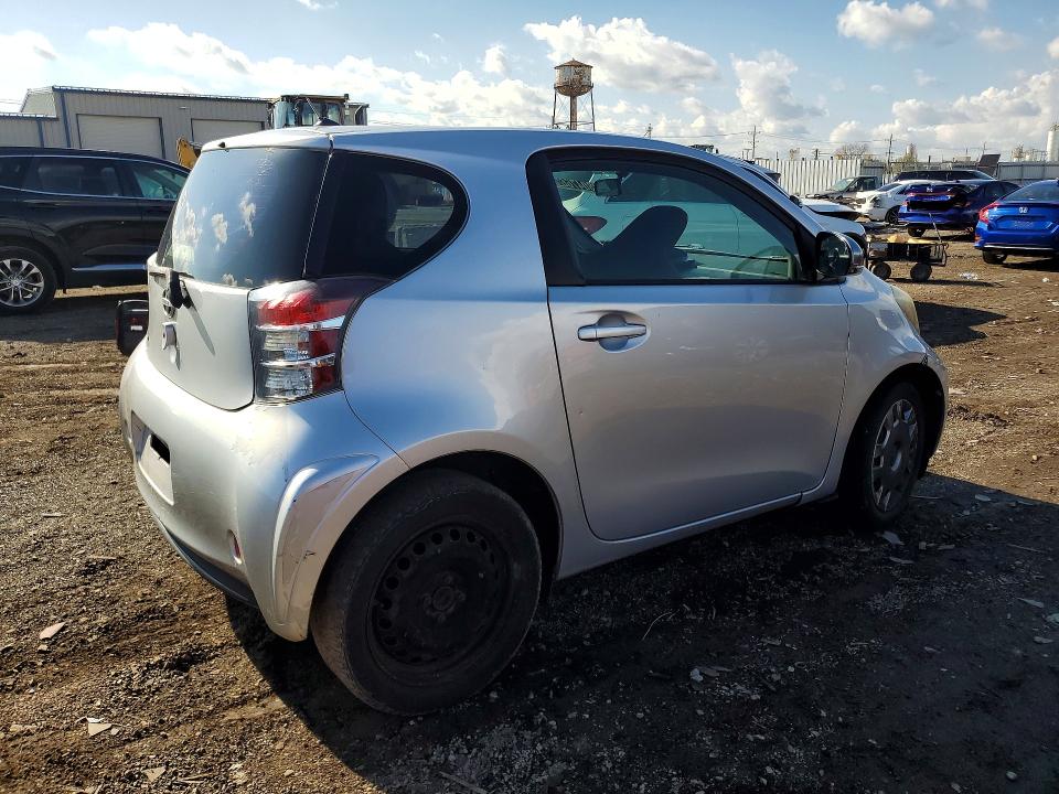 Foto 3 de la subasta – 2012 SCION IQ con VIN JTNJJXB08CJ014570