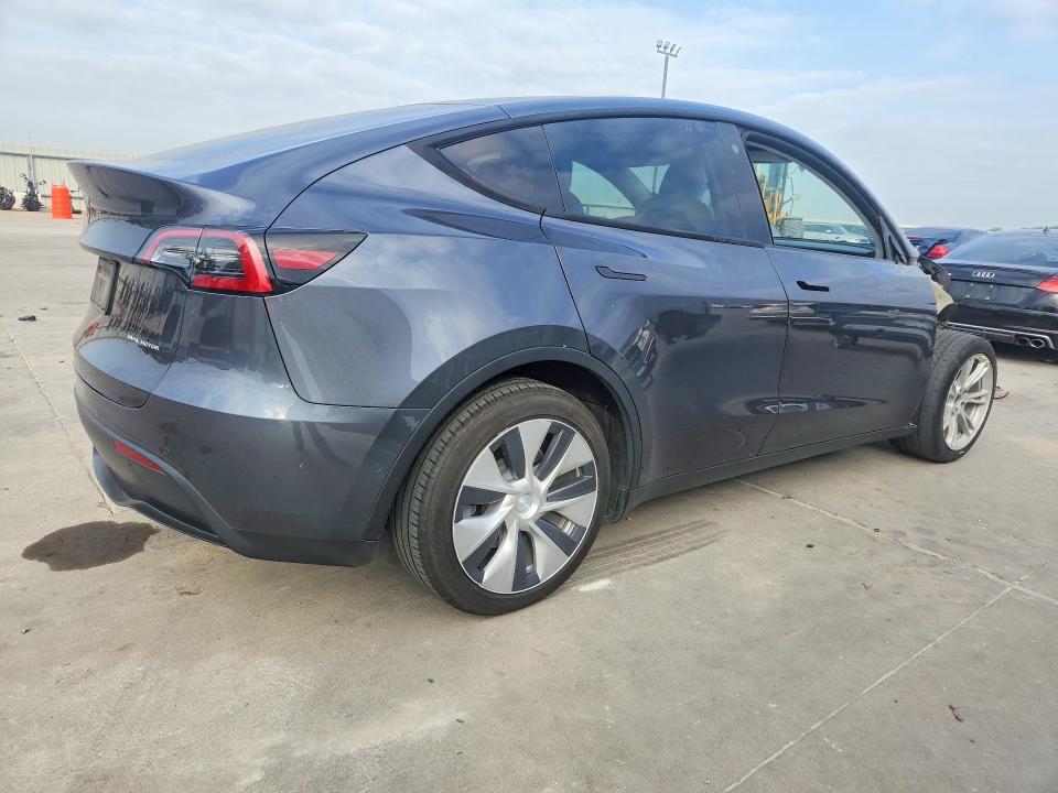 Photo 3 from auction – 2021 TESLA MODEL Y with VIN 5YJYGDEE3MF187235