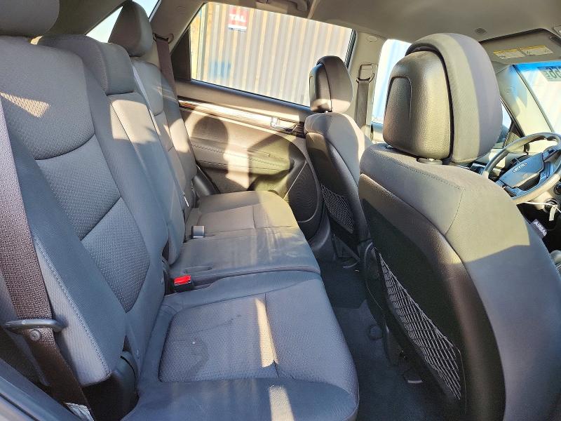 Photo 11 from auction – 2013 KIA SORENTO with VIN 5XYKTCA61DG400184