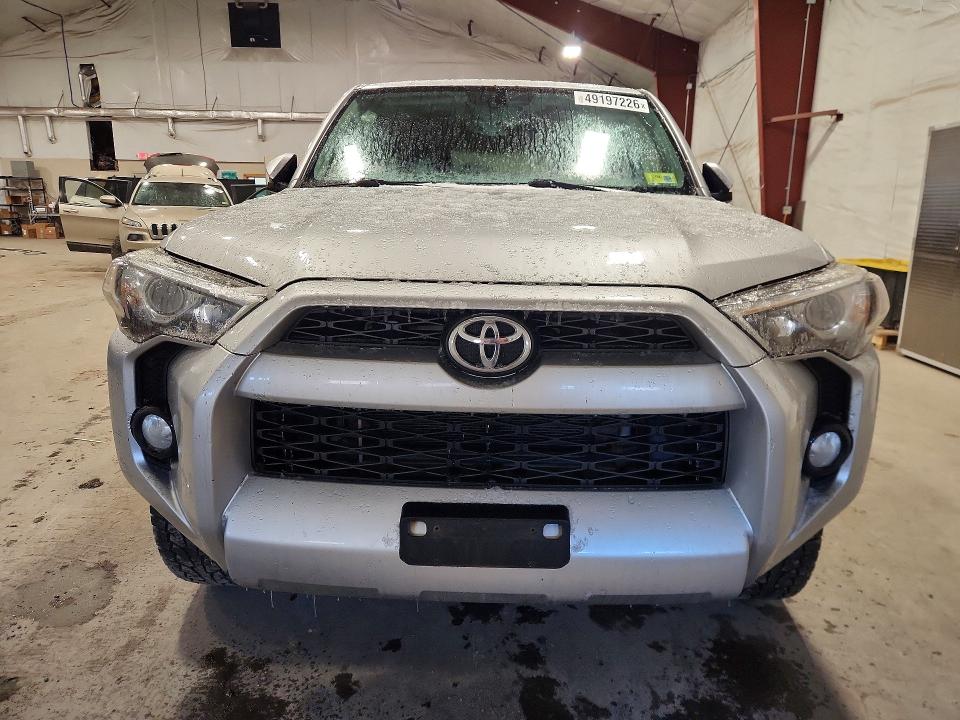 Photo 5 from auction – 2016 TOYOTA 4RUNNER with VIN JTEBU5JR4G5350652